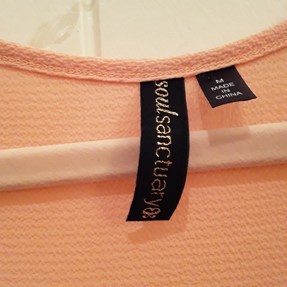 Soul Sanctuary medium peach flutter sleeve top - Picture 2 of 5